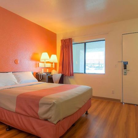 Motel 6-Palm Springs, Ca - Downtown Ngoại thất bức ảnh