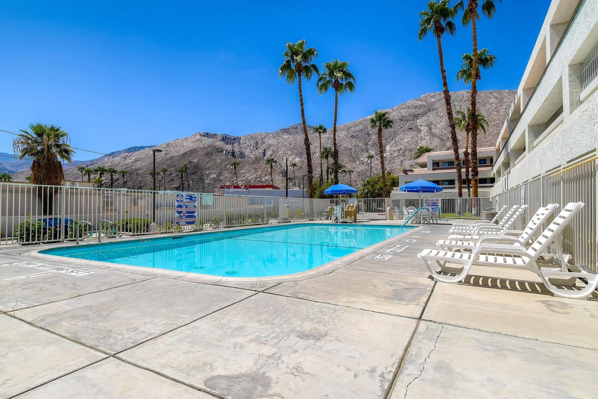 Motel 6-Palm Springs, Ca - Downtown Ngoại thất bức ảnh