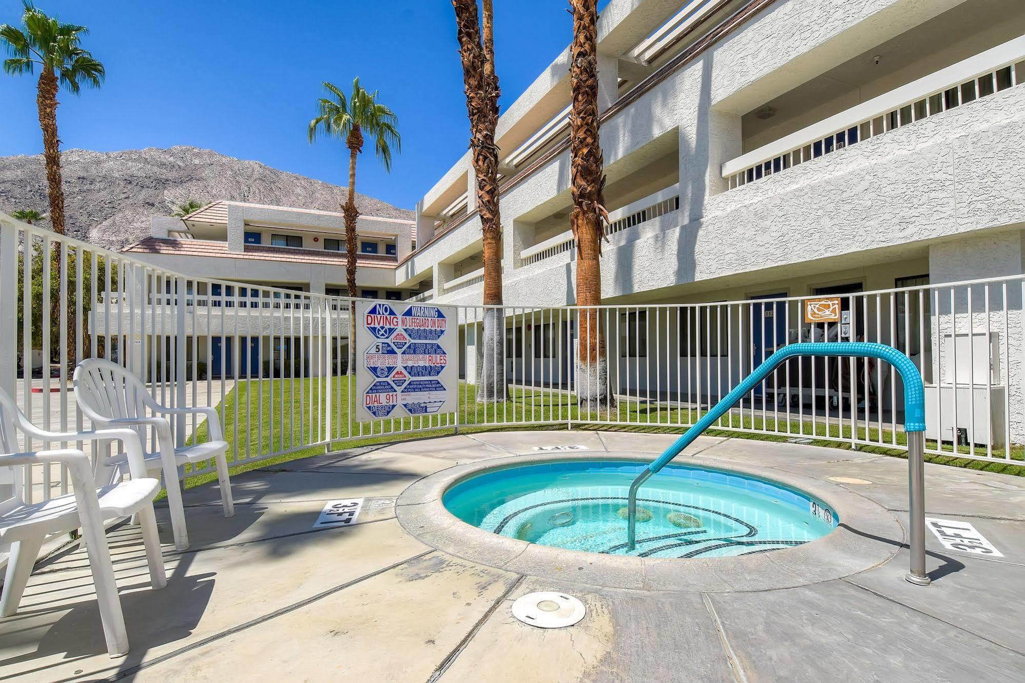 Motel 6-Palm Springs, Ca - Downtown Ngoại thất bức ảnh